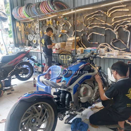 Chế tem cho Moto